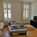 Midtown - Easy Check-in&parking * Budapest