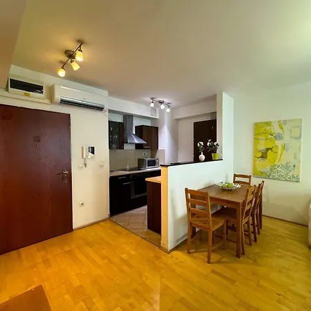 Midtown - Easy Check-in&parking * Budapeşte