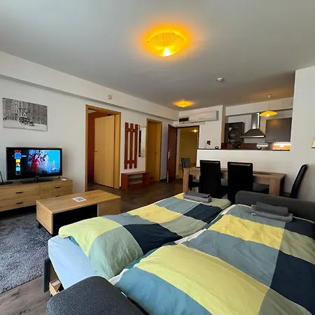Midtown - Easy Check-in&parking Apartment
