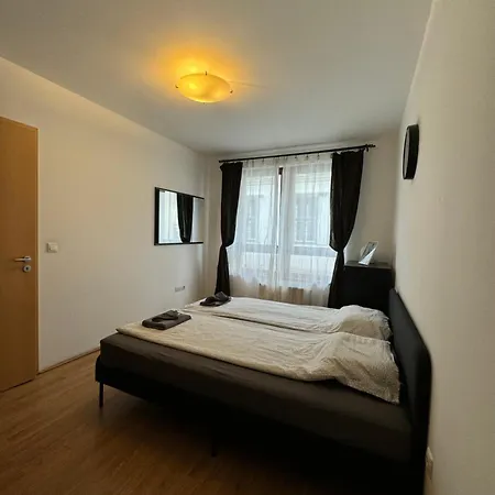 Midtown - Easy Check-in&parking Budapeşte