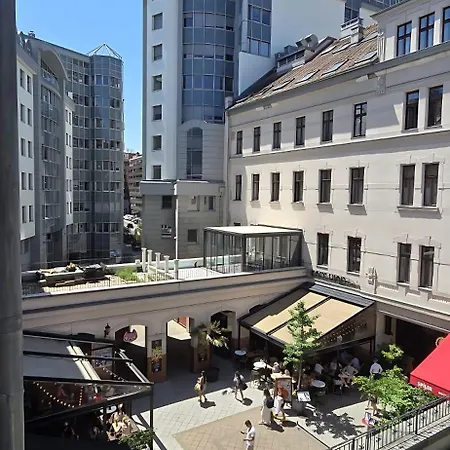 Apartment Midtown - Easy Check-in&parking Budapest