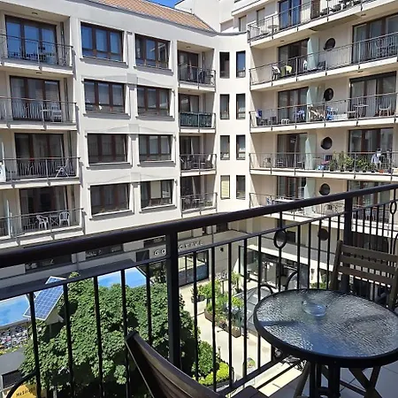 Midtown - Easy Check-in&parking Apartment *