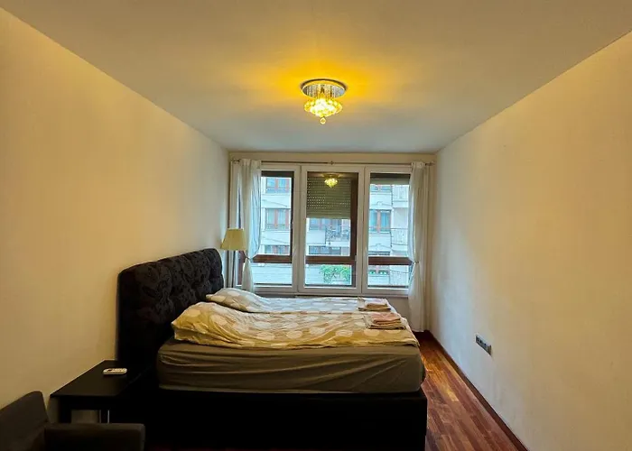 Midtown - Easy Check-in&parking Appartement Boedapest