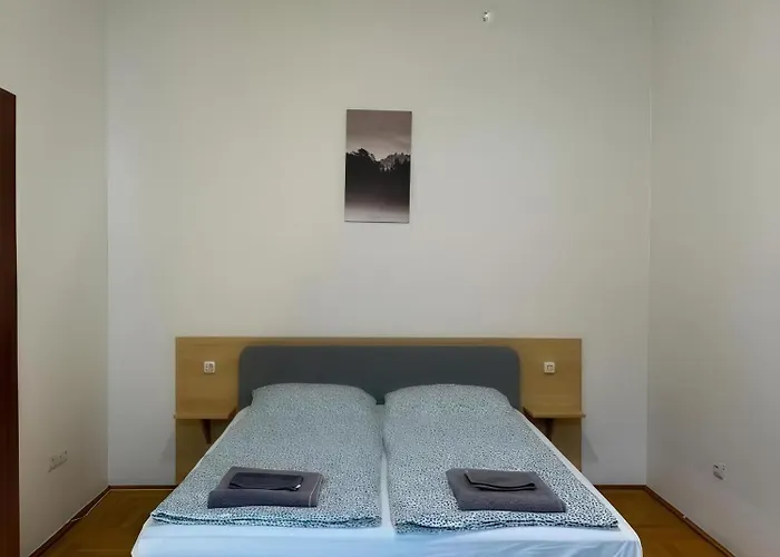 Midtown - Easy Check-in&parking Apartament *