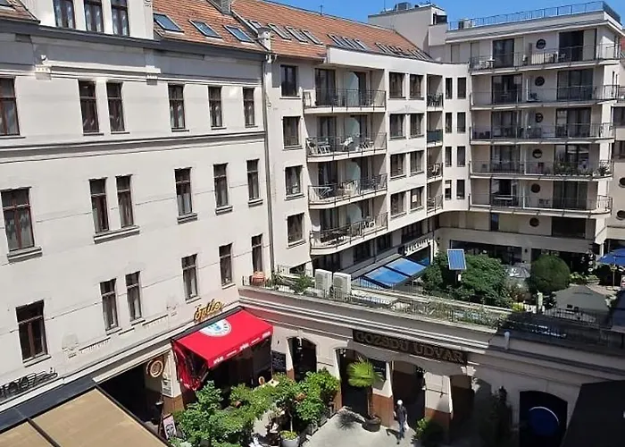 Midtown - Easy Check-in&parking * Budapesta