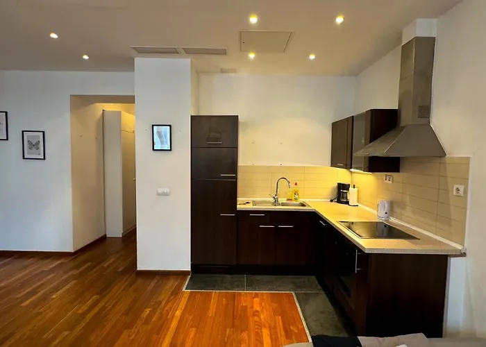 Midtown - Easy Check-in&parking Apartament