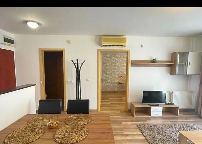 Midtown - Easy Check-in&parking Apartament *