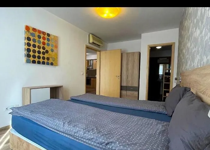 Midtown - Easy Check-in&parking Apartament *