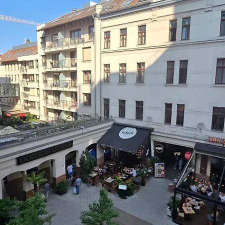 Midtown - Easy Check-in&parking Apartman *