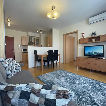 Midtown - Easy Check-in&parking * Budapeşte