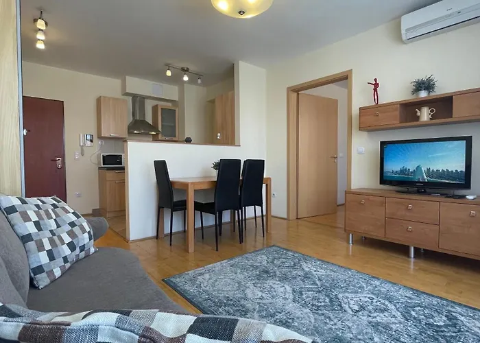 Midtown - Easy Check-in&parking * Budapest