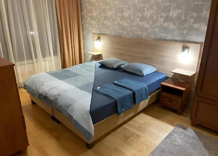 Midtown - Easy Check-in&parking Apartment
